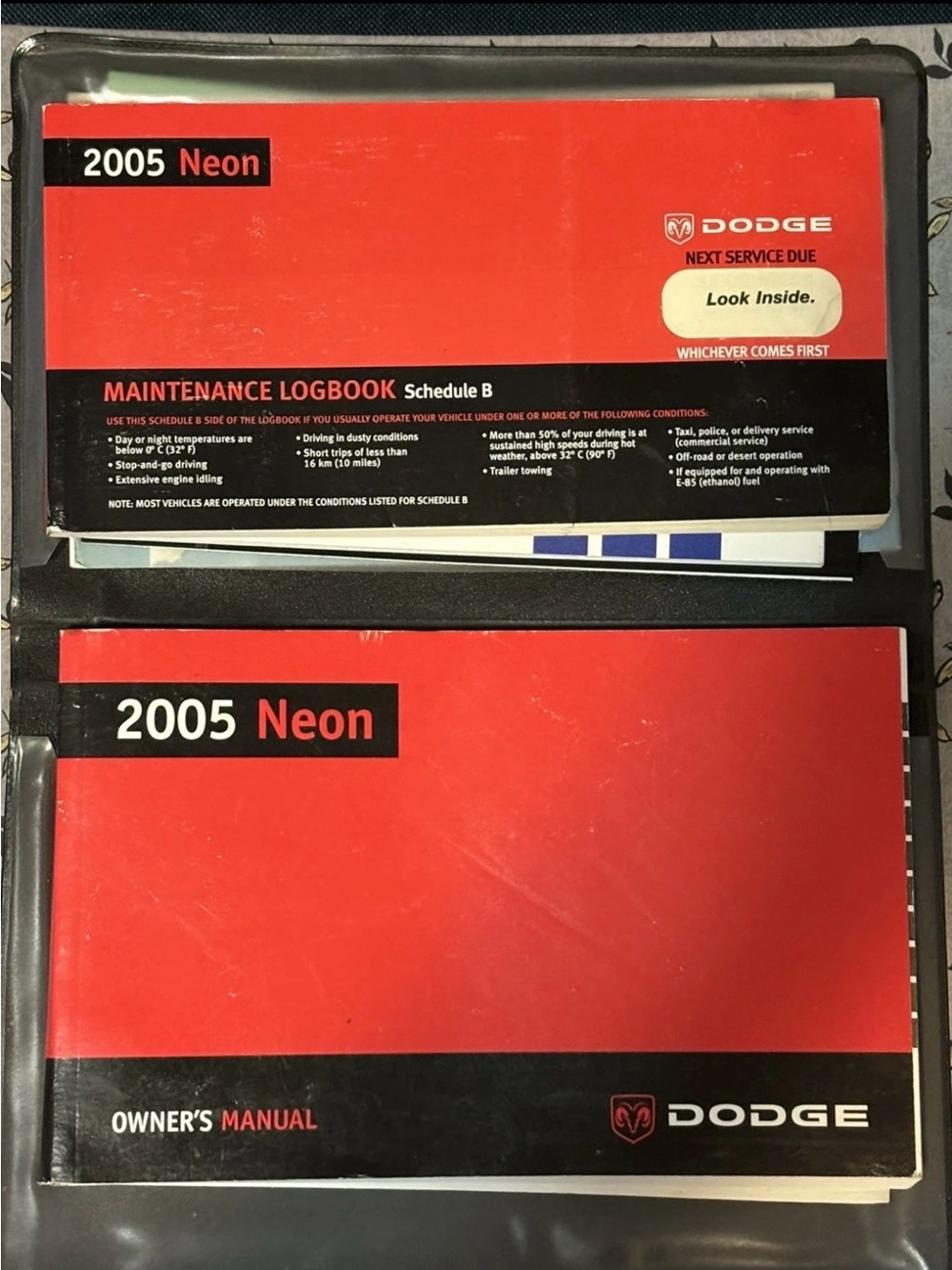 MoPaR • Owner’s Manual & Maintenance Logbook • 2005 Dodge NEON